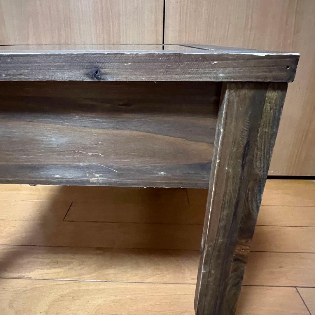 Salut! ディスプレイテーブル