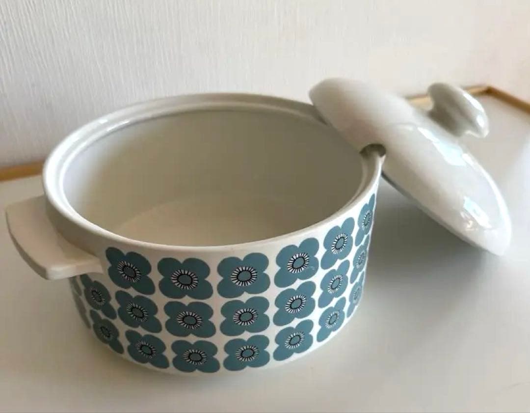 アラビア　veera 蓋付き　キャセロール