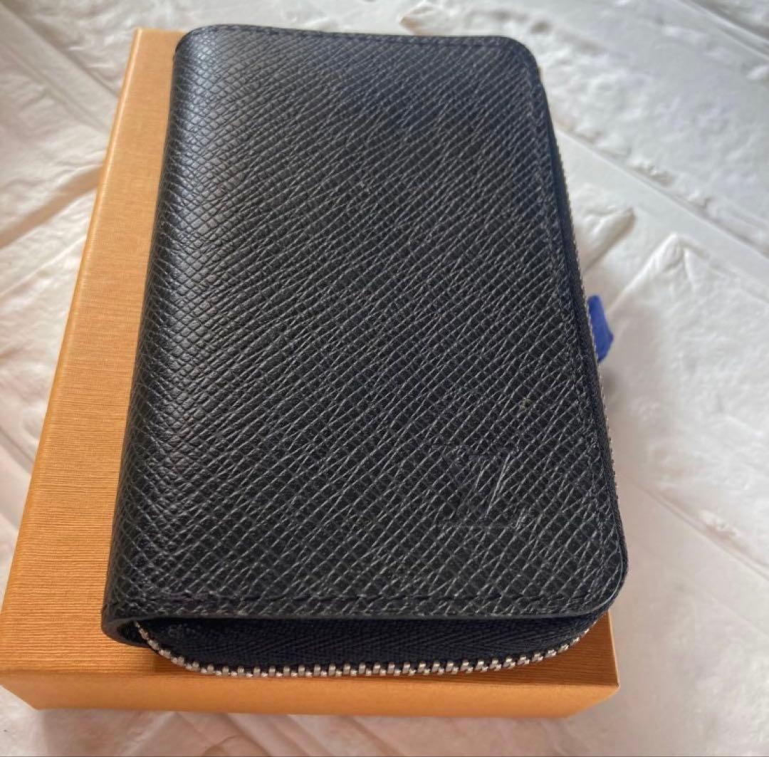 ルイヴィトン　タイガ　ジッピーパース　コンパクトウォレット　アルドワーズ