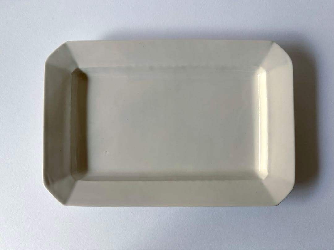 岡田直人　長角皿