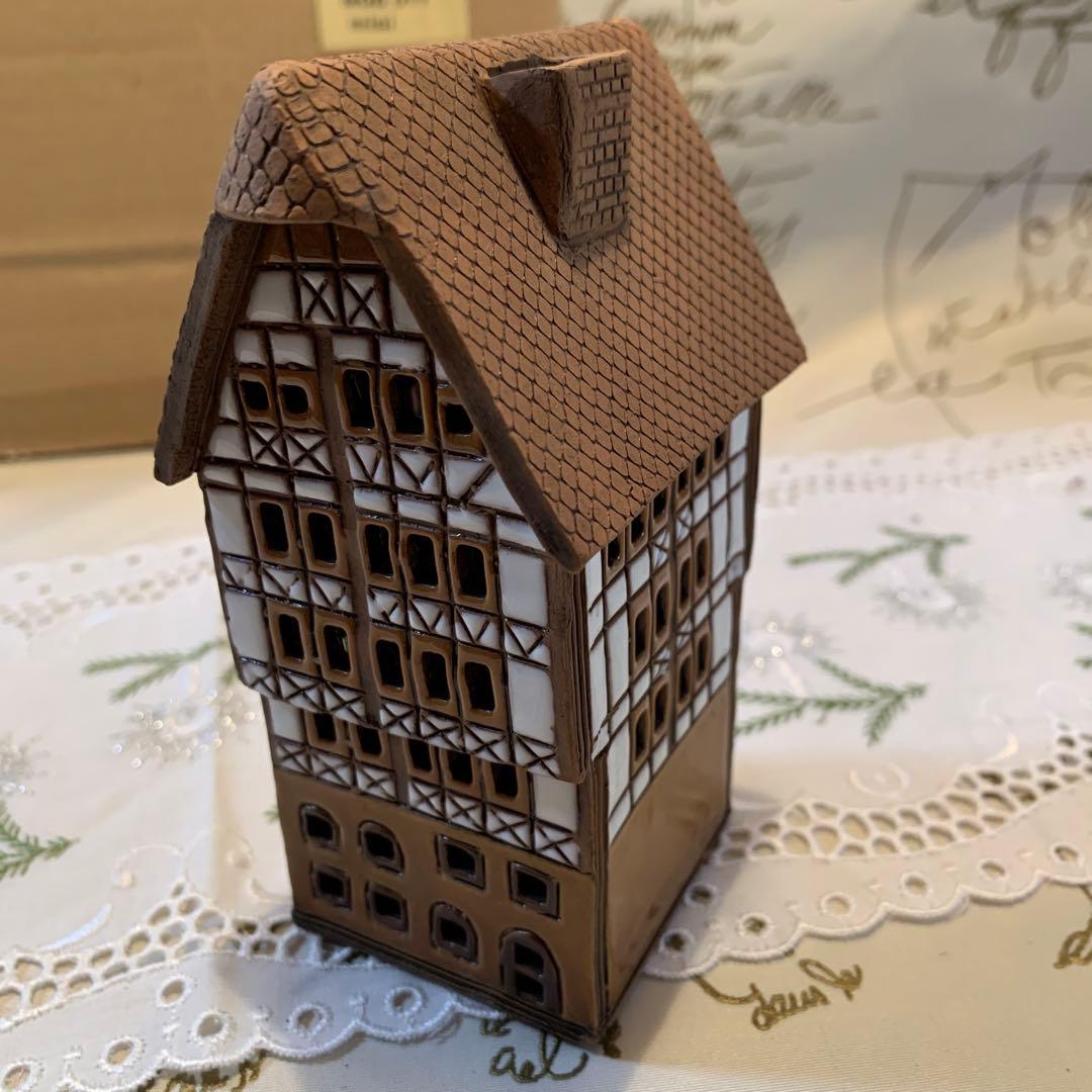 ドイツ製　置物　未使用品有名な街並みを再現した陶器のキャンドルハウス6個セット！