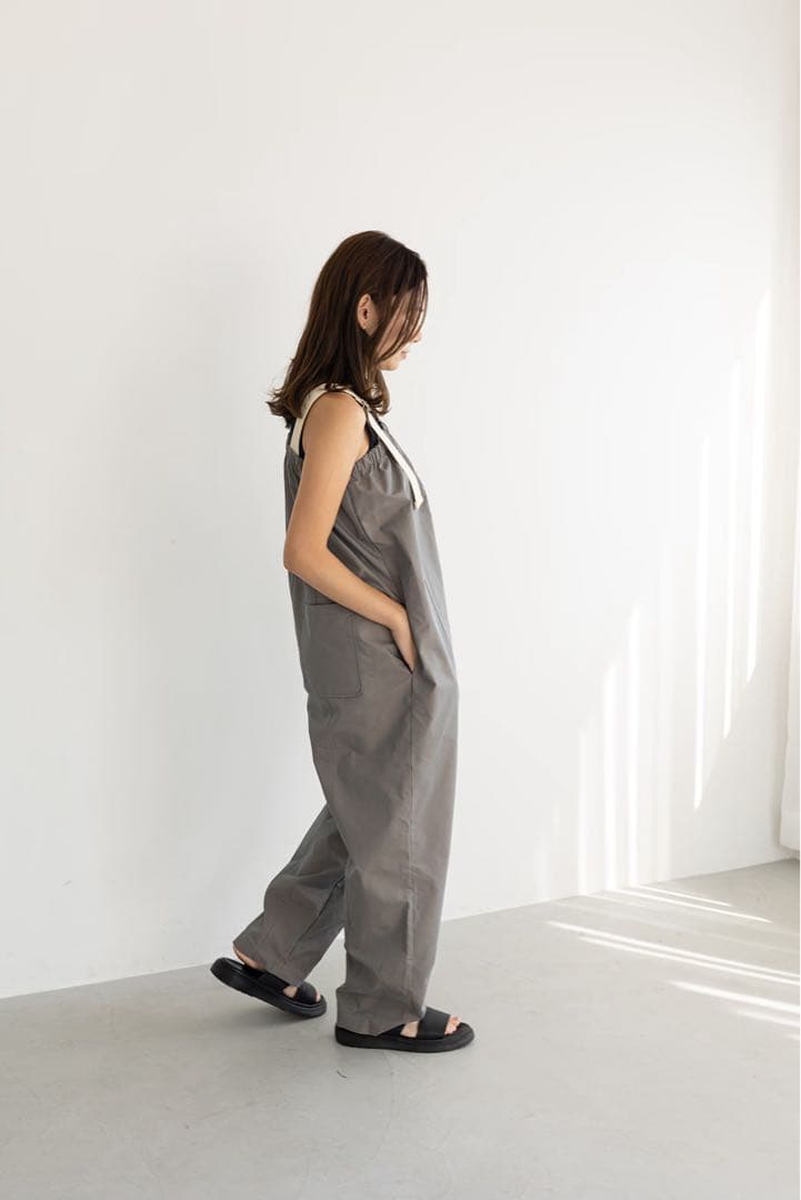 umas様　カベサロッソ　カーブシルエットタフタサロペット　グレー　38