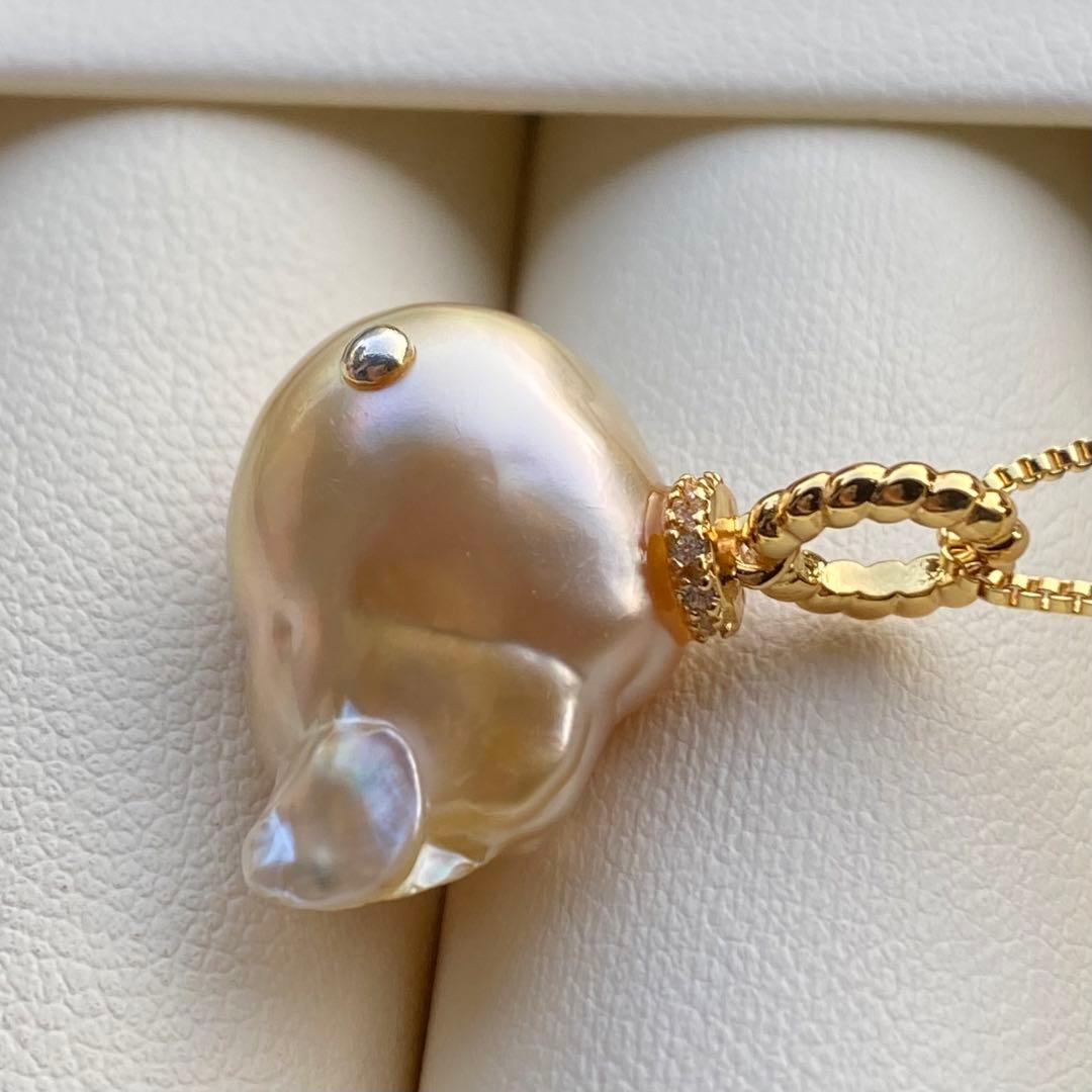 本真珠　南洋白蝶真珠ネックレストップ　魚18.8mmゴールドPT921