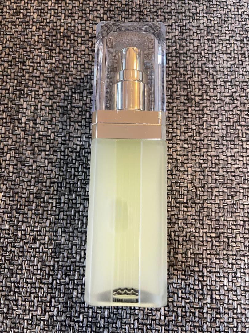 モイスティーヌ　コントラージュエッセンス