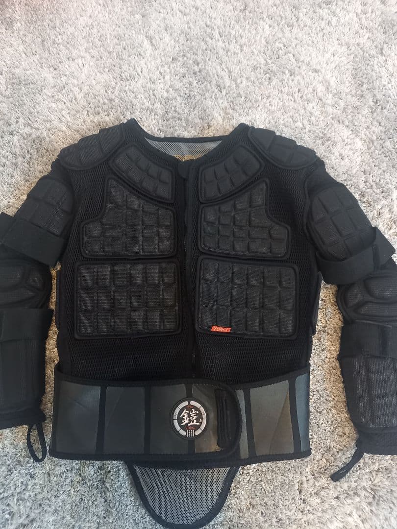 鎧　ヨロイ　YOROI