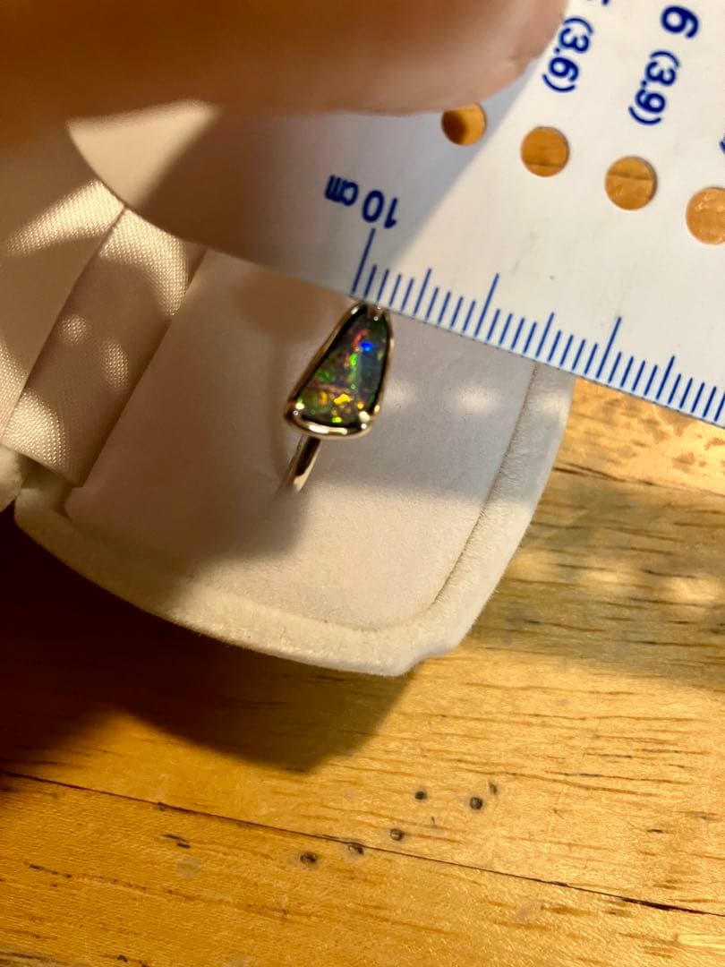 SV＊ウルユスジュエリー＊鮮やかなボルダーオパールリングです