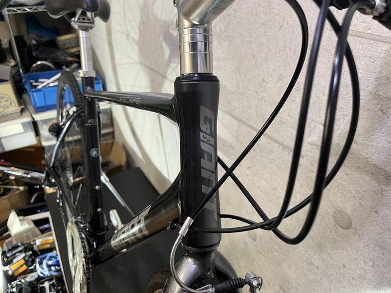 GIANT ESCAPE R3 クロスバイク sizeM　2020年
