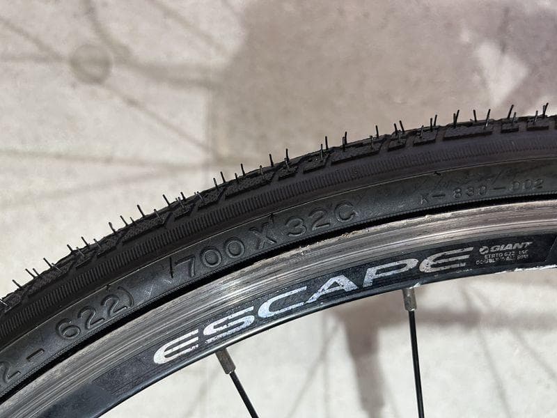 GIANT ESCAPE R3 クロスバイク sizeM　2020年