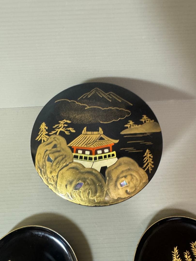 2766 漆器　金蒔絵　棗1客　皿4客