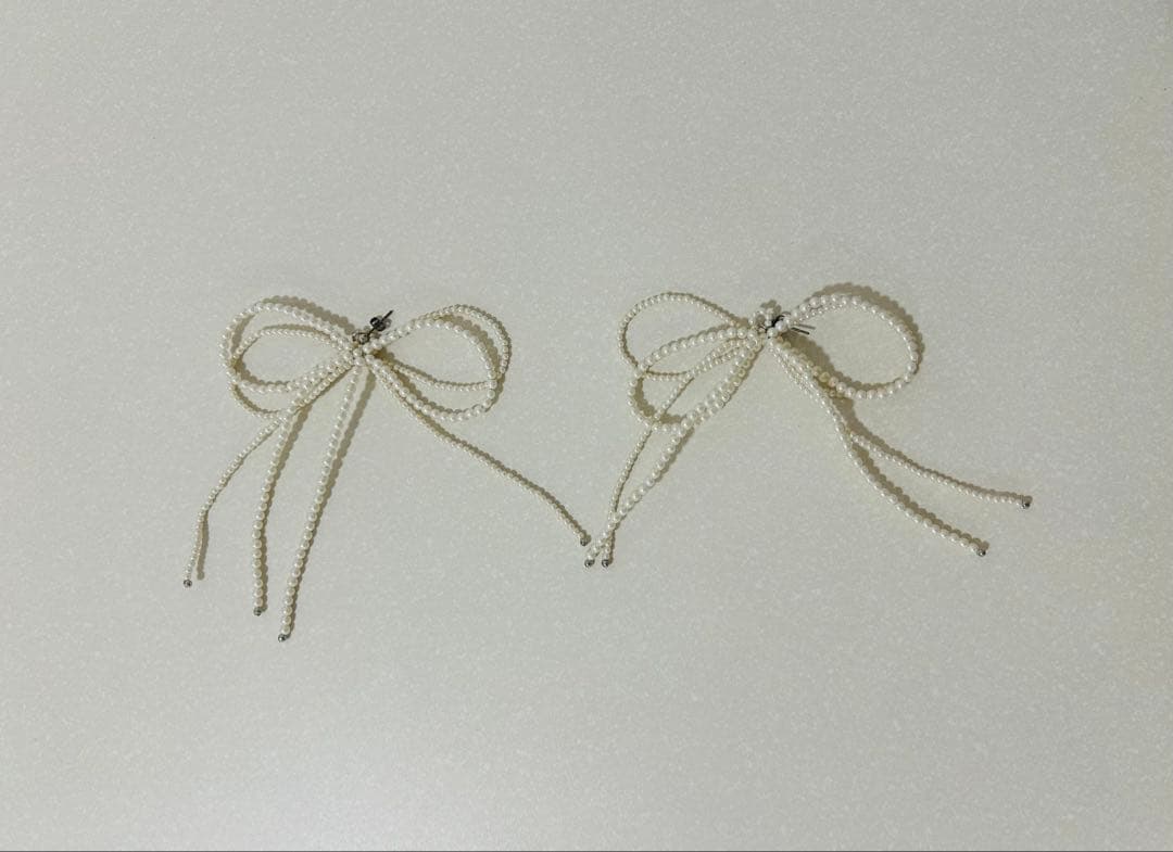 ツルバイマリコオイカワ　リボン　ピアス　Tear