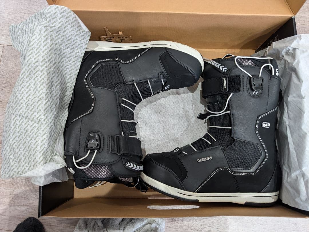 美品 《DEELUXE》スノーボードブーツ ブラック 27.5cm