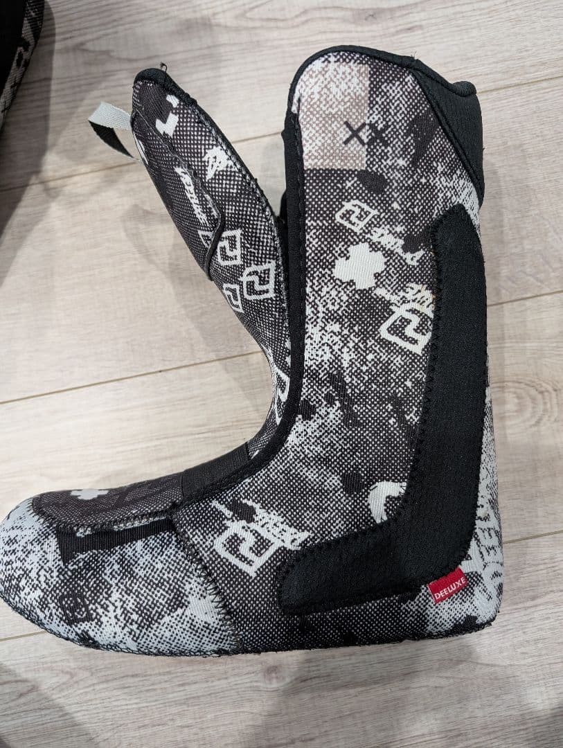 美品 《DEELUXE》スノーボードブーツ ブラック 27.5cm