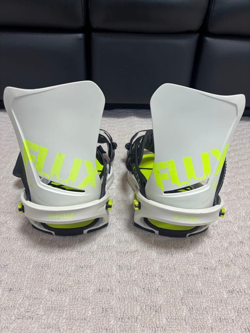 22-23 FLUX DSスノーボードビンディング ホワイト/イエロー　Mサイズ