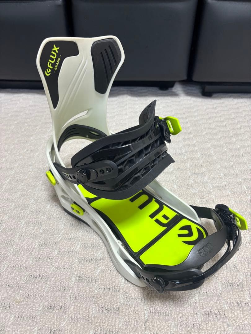 22-23 FLUX DSスノーボードビンディング ホワイト/イエロー　Mサイズ
