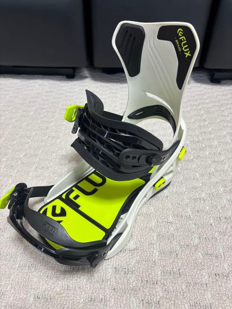 22-23 FLUX DSスノーボードビンディング ホワイト/イエロー　Mサイズ