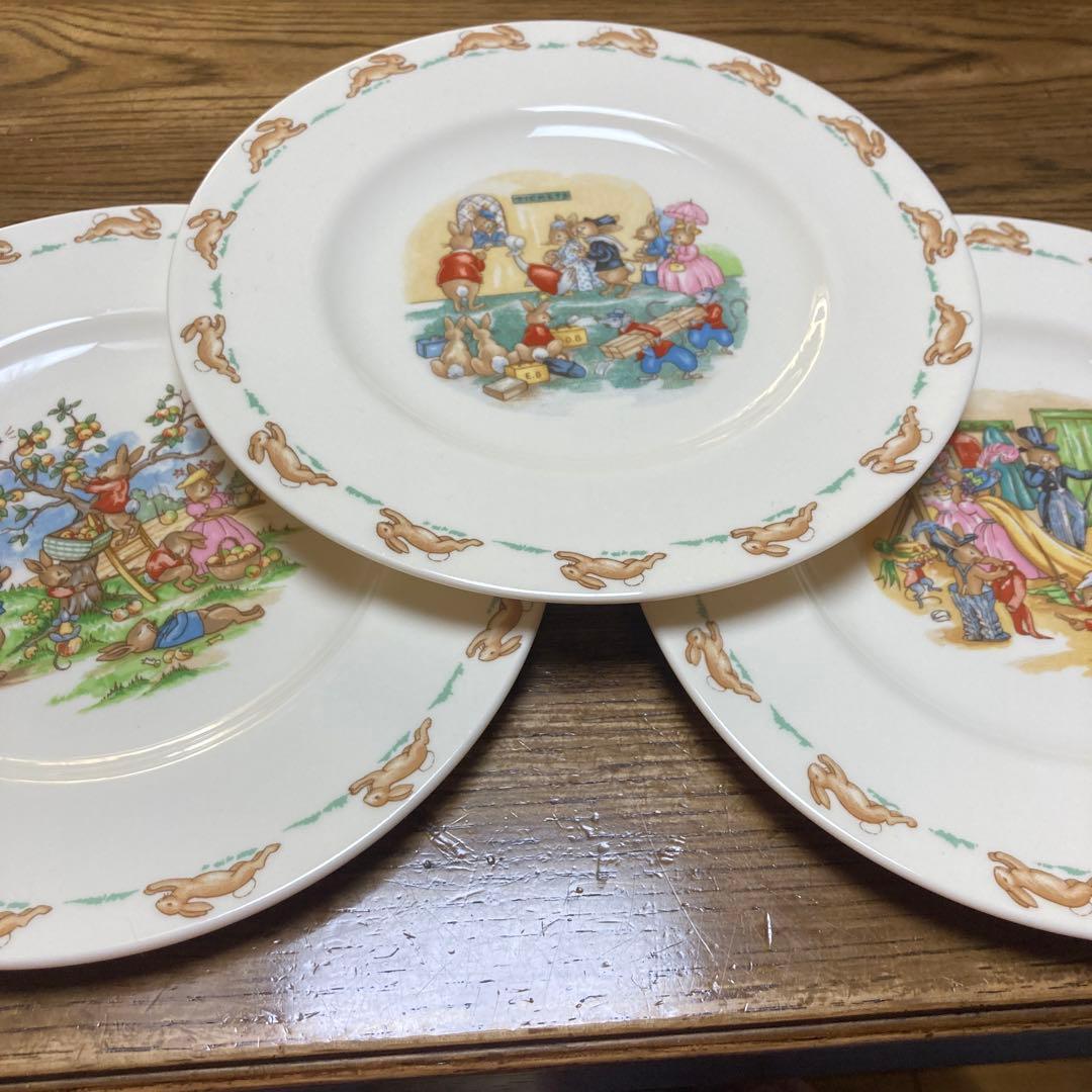 ロイヤルドルトン　バニキンズトリオセット＆ミルクピッチャー＆バースデープレート