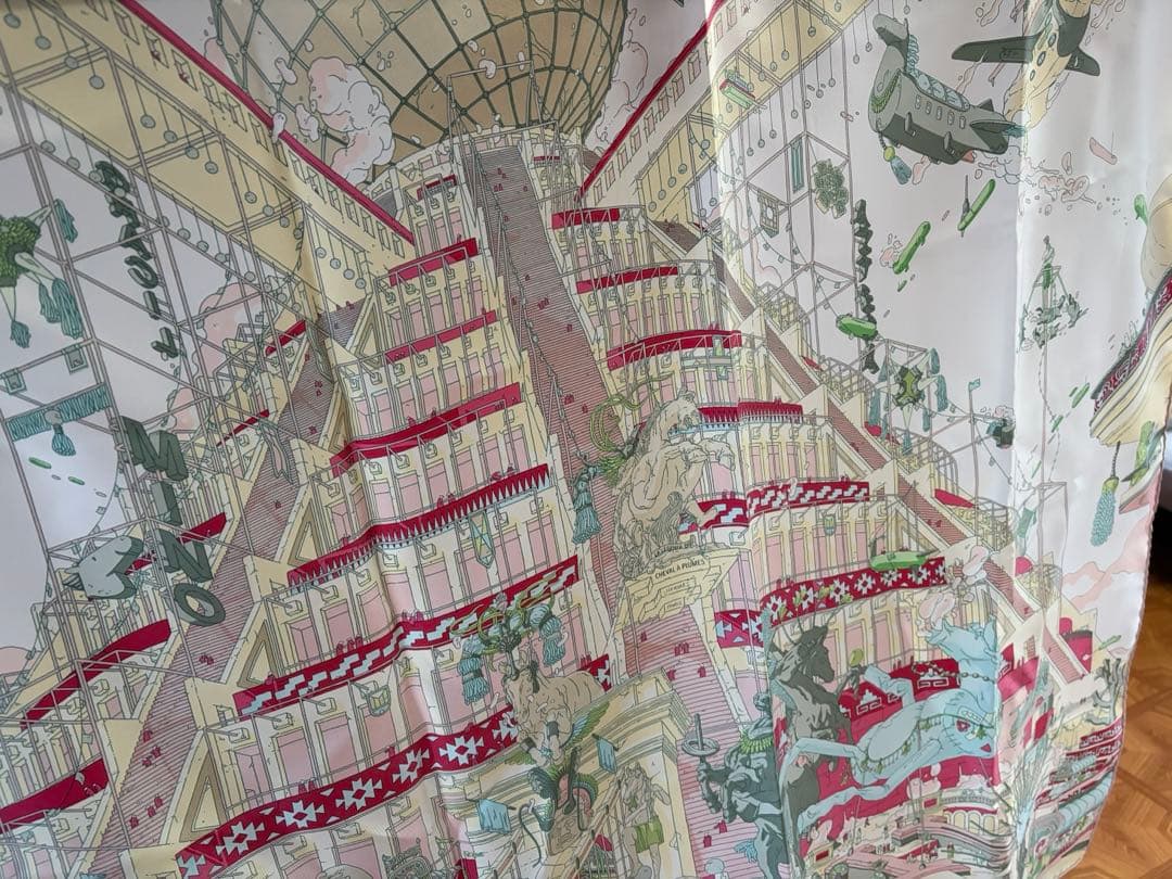 美品　エルメス カレ90 翼のある馬の伝説 スカーフ HERMES クリーム