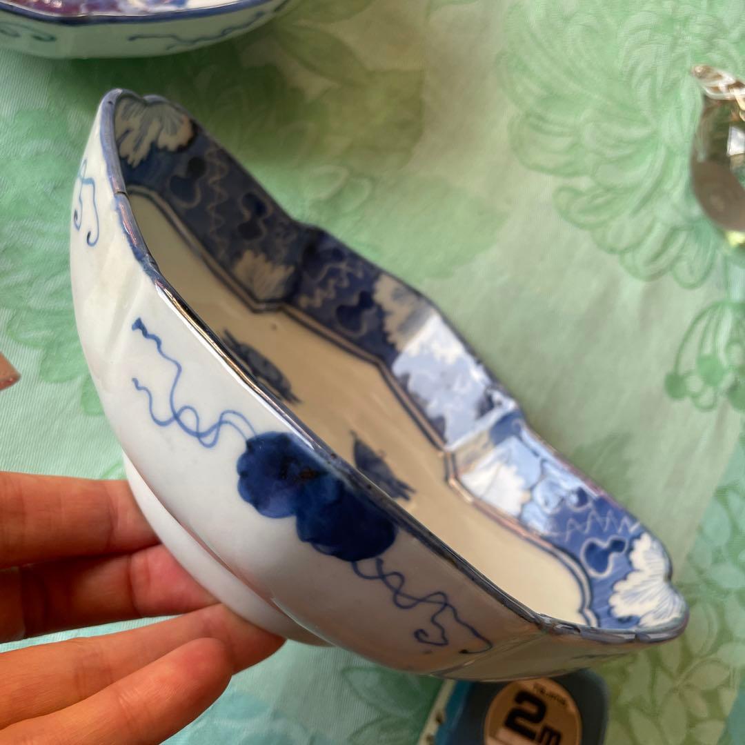 古伊万里　染付　蝶々　牡丹　生垣　瓢箪　墨弾き　変形皿　2客