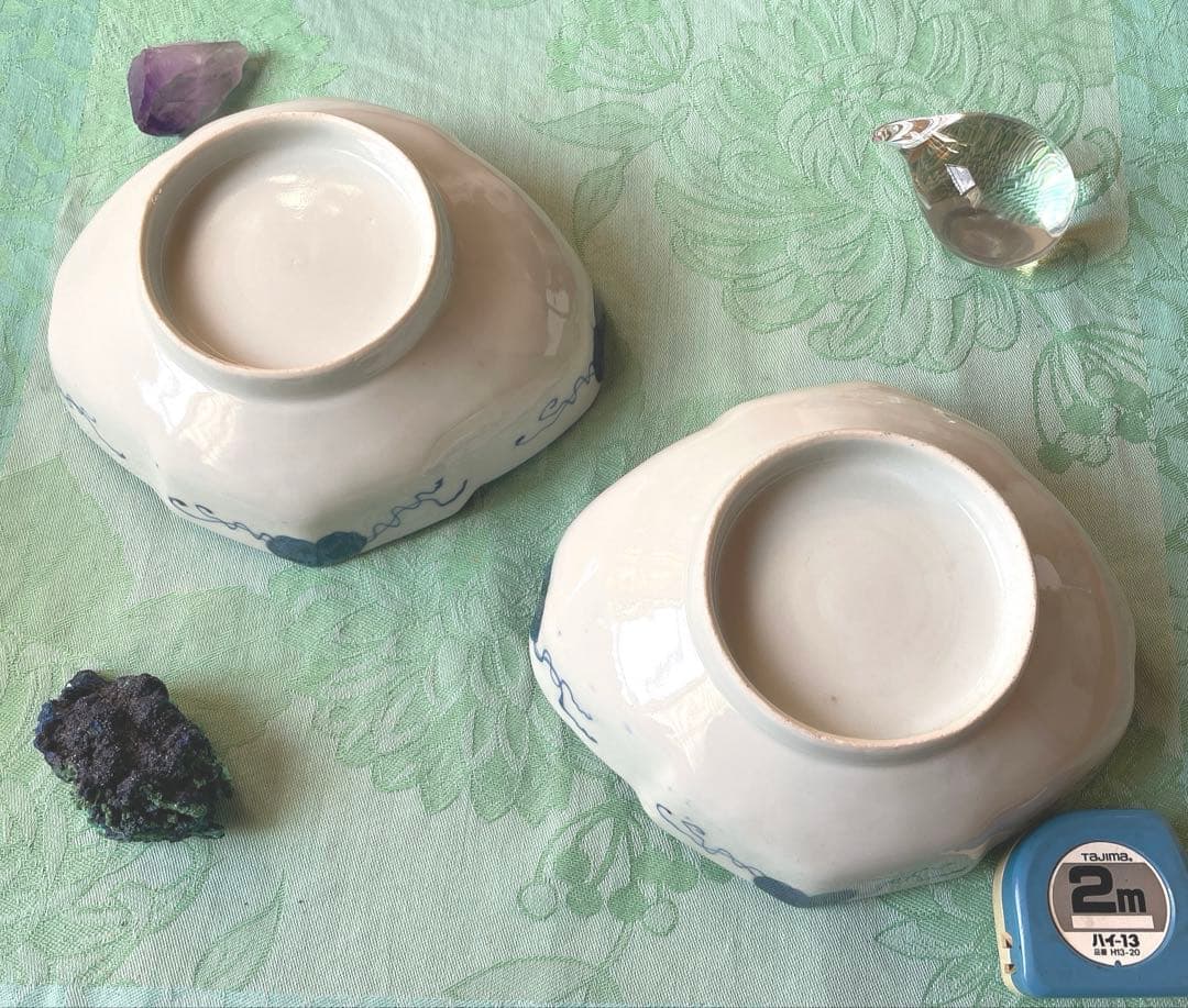 古伊万里　染付　蝶々　牡丹　生垣　瓢箪　墨弾き　変形皿　2客