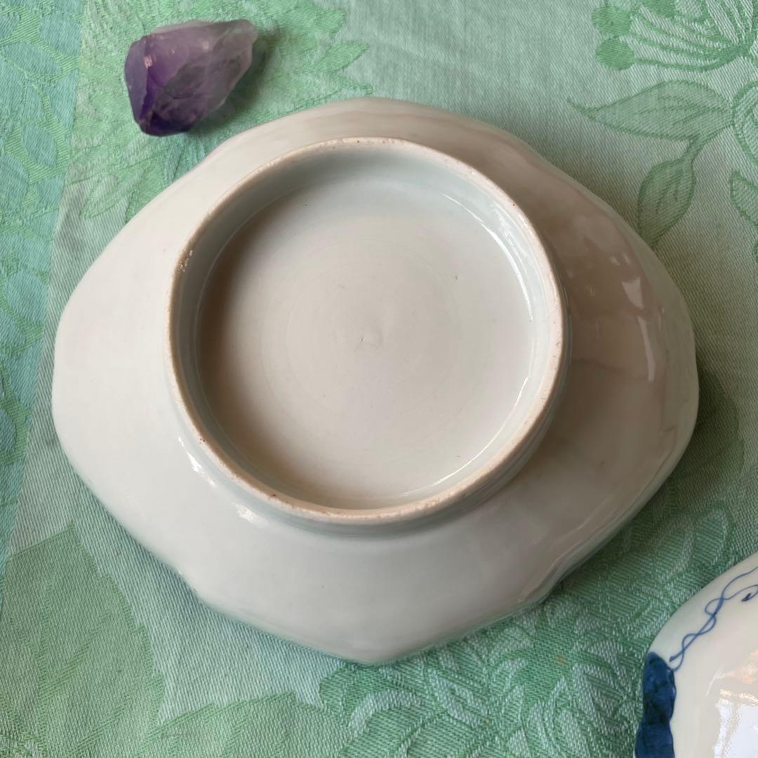 古伊万里　染付　蝶々　牡丹　生垣　瓢箪　墨弾き　変形皿　2客