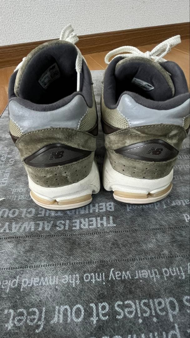 New Balance M2002RHN オリーブ
