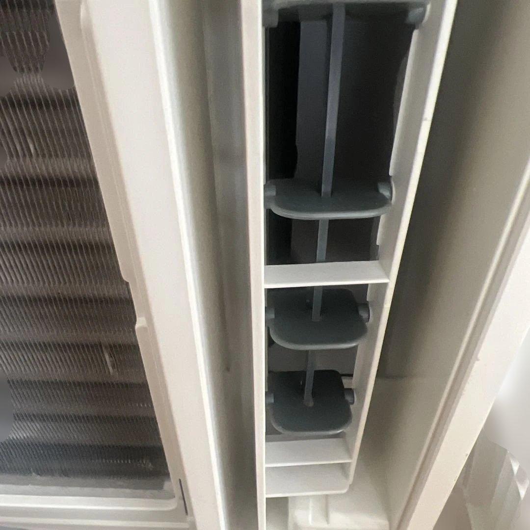 KOIZUMI 窓用エアコン KAW-1672 ⚠️取付枠ネジ欠品有り