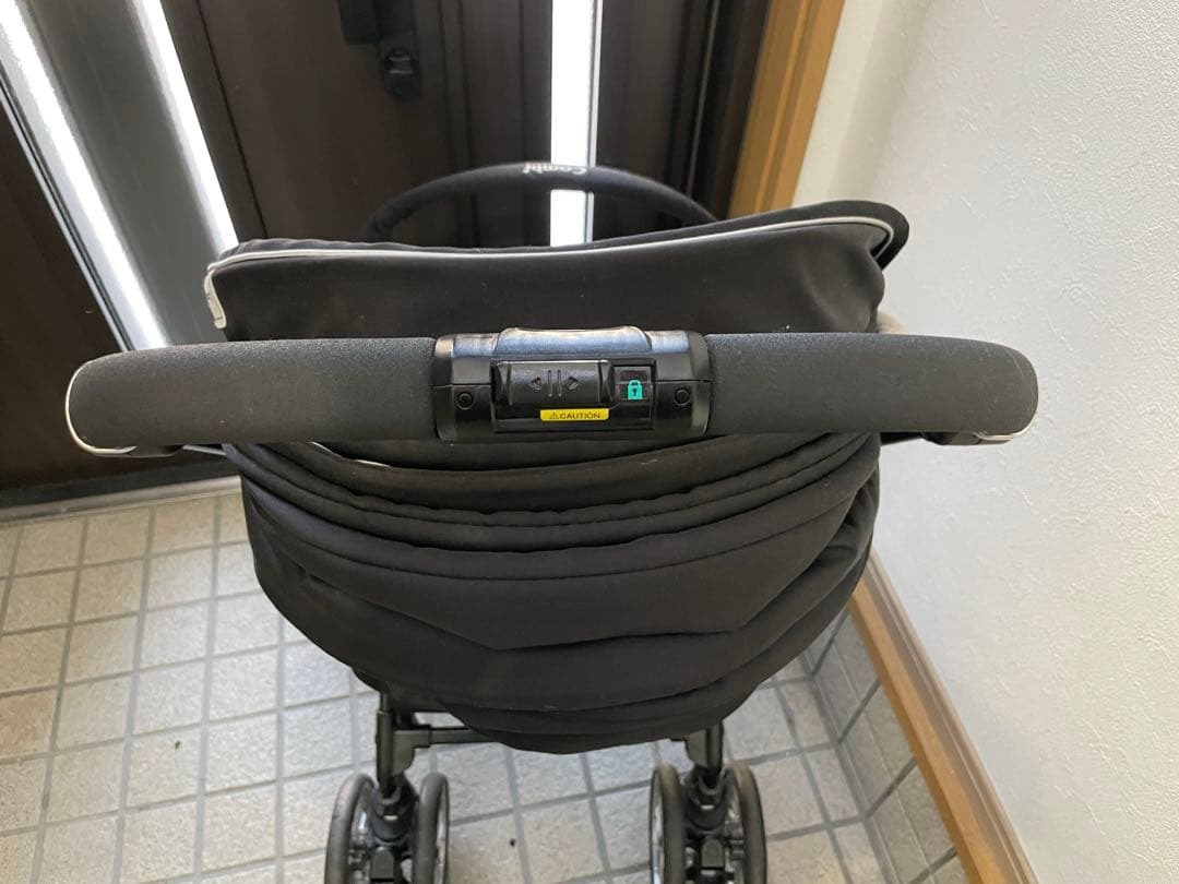 極美品✨送料無料 コンビ アンブレッタ 4キャス プレミアム エッグショック