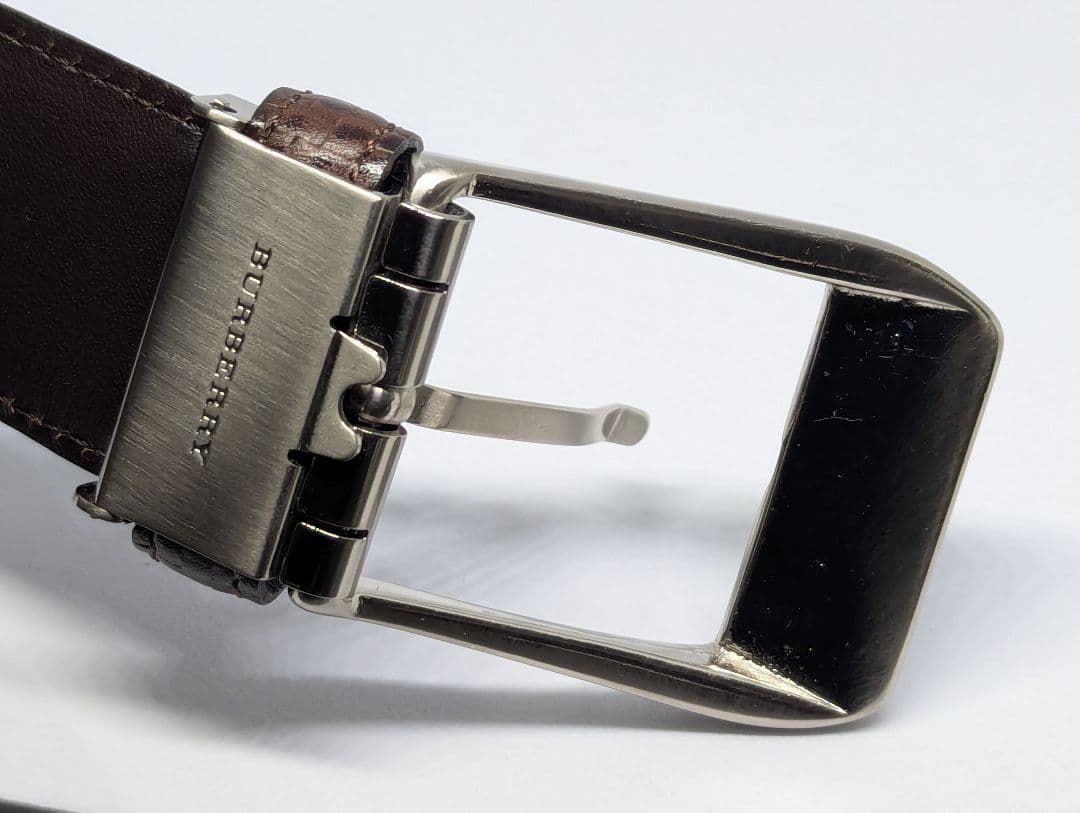 BURBERRY　未使用　ベルト　メンズ　ブラウン　編み込み風　クリスマス