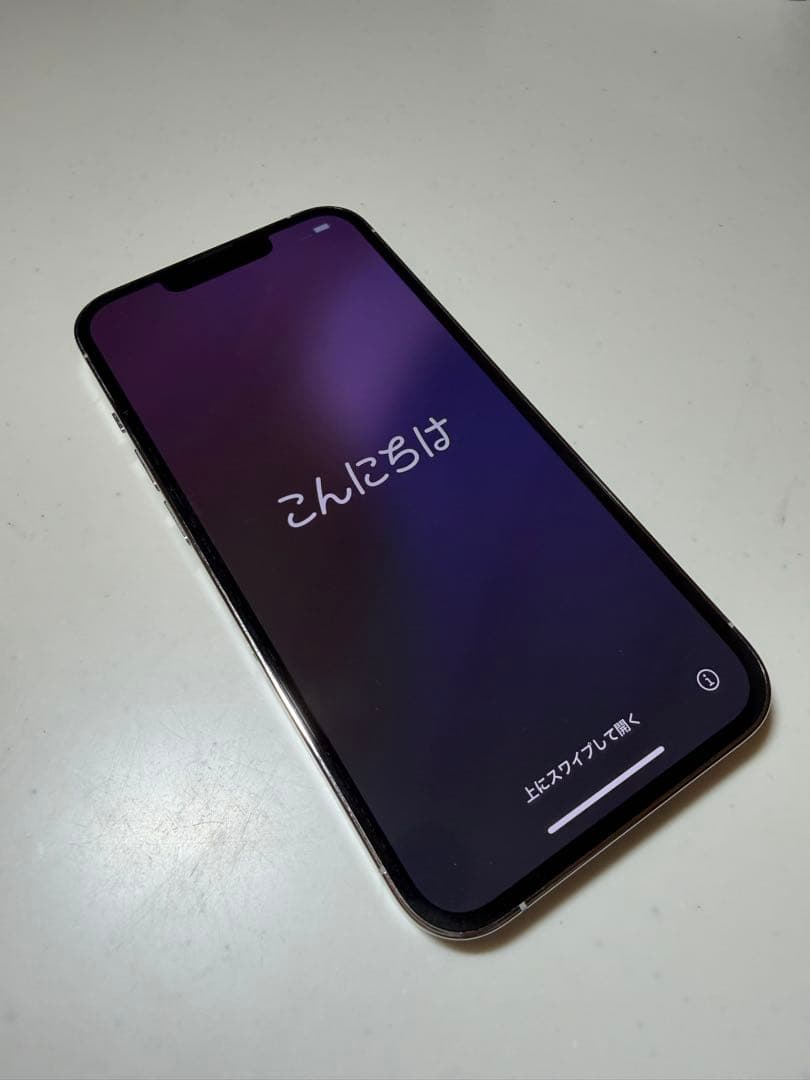 iPhone13pro シルバー　256GB SIMロックなし　ホワイト　美品