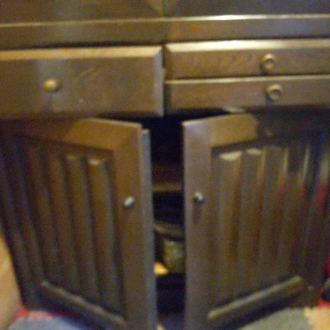 ブラウン食器棚（送料込みですよ！）
