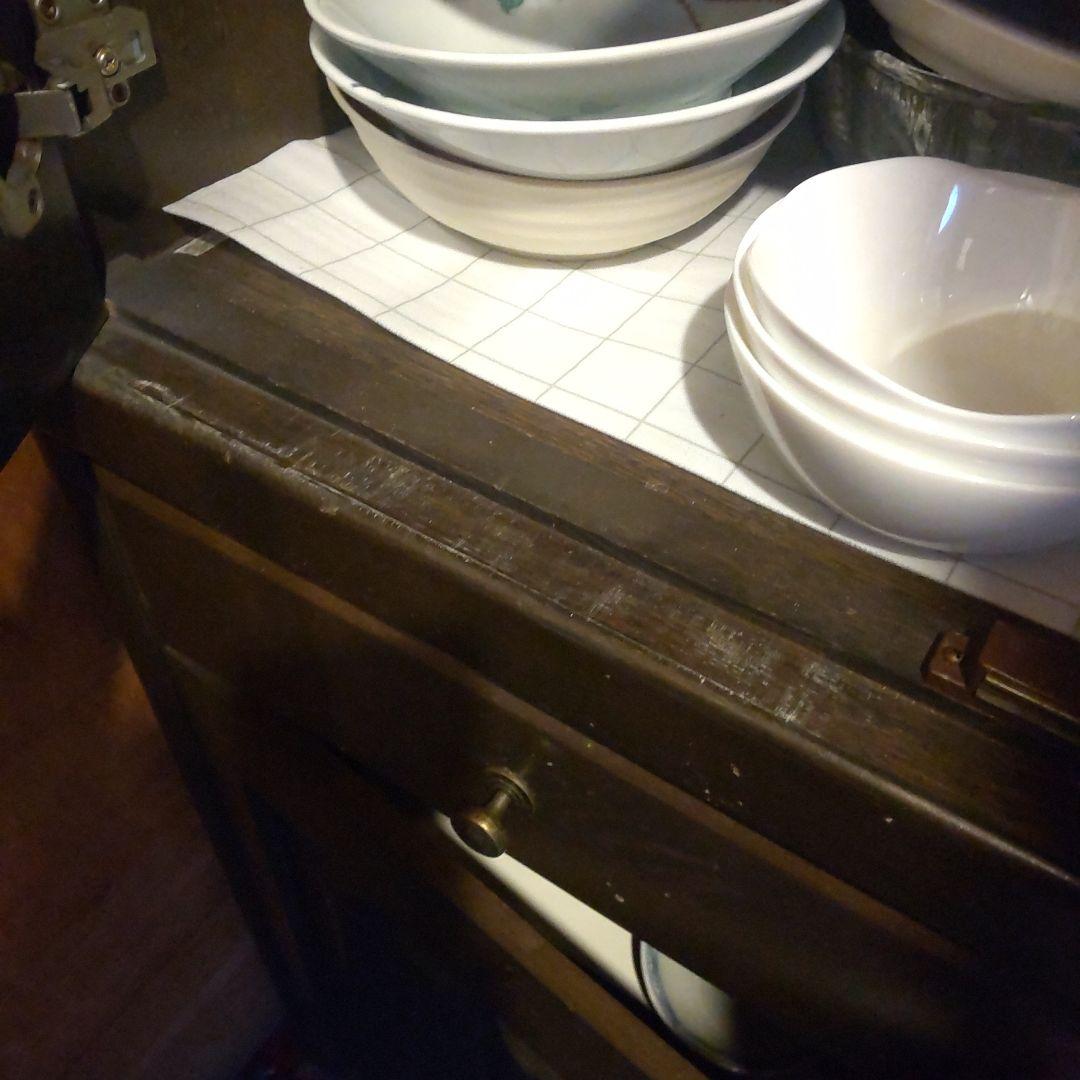 ブラウン食器棚（送料込みですよ！）