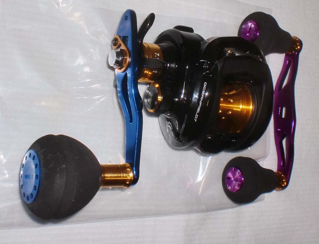 Ａｂｕ　オーシャンフィールド７＜左巻き＞スペアハンドル付　新品（※箱折り目有り）