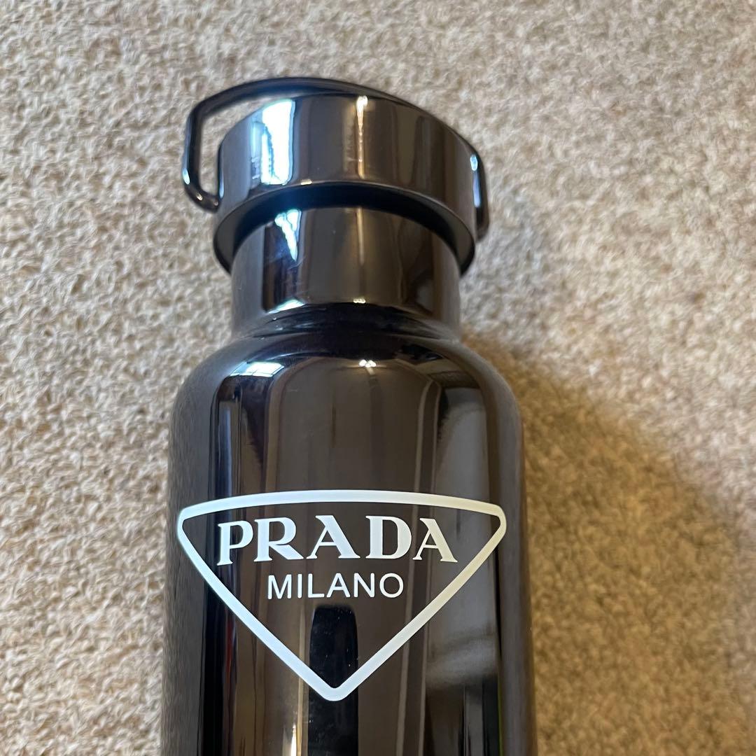 PRADA プラダ　ステンレスボトル　水筒　三角　ロゴ　ボトル　レア