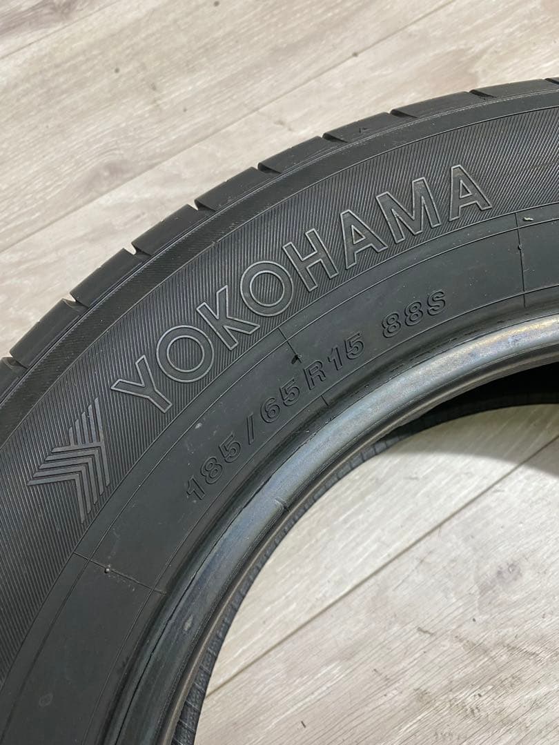 185/65R15 YOKOHAMA BluEarth E50 24年