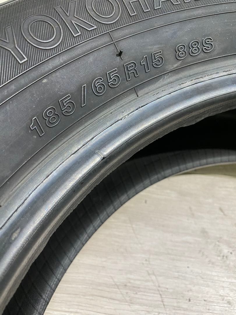 185/65R15 YOKOHAMA BluEarth E50 24年