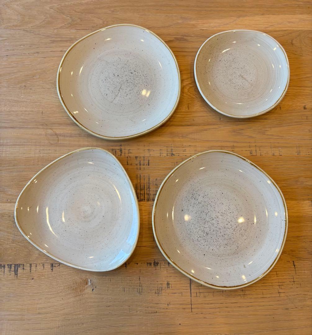 m*o様 ストーンキャストトレースプレートナツメグクリーム丸型L✖️2丸型M✖️