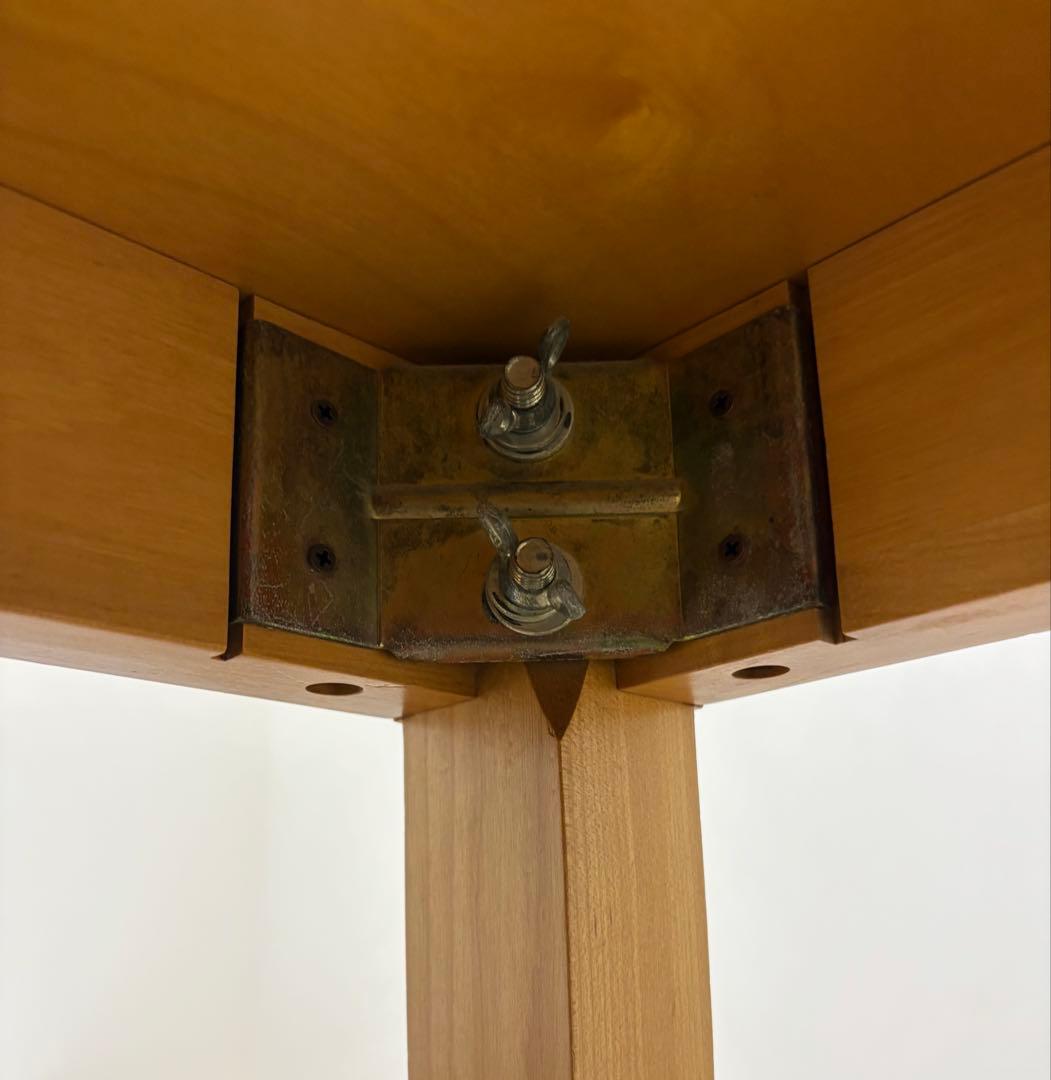 ダイニングテーブル　メープル　ウレタン塗装