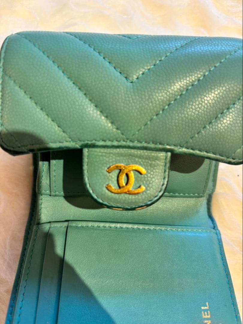 CHANEL☆シャネル三つ折り財布