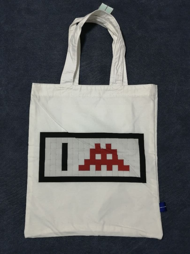 ♂♀新品・コラボ・トートバッグ【ギャルソンシャツ×Invader】プリント　白