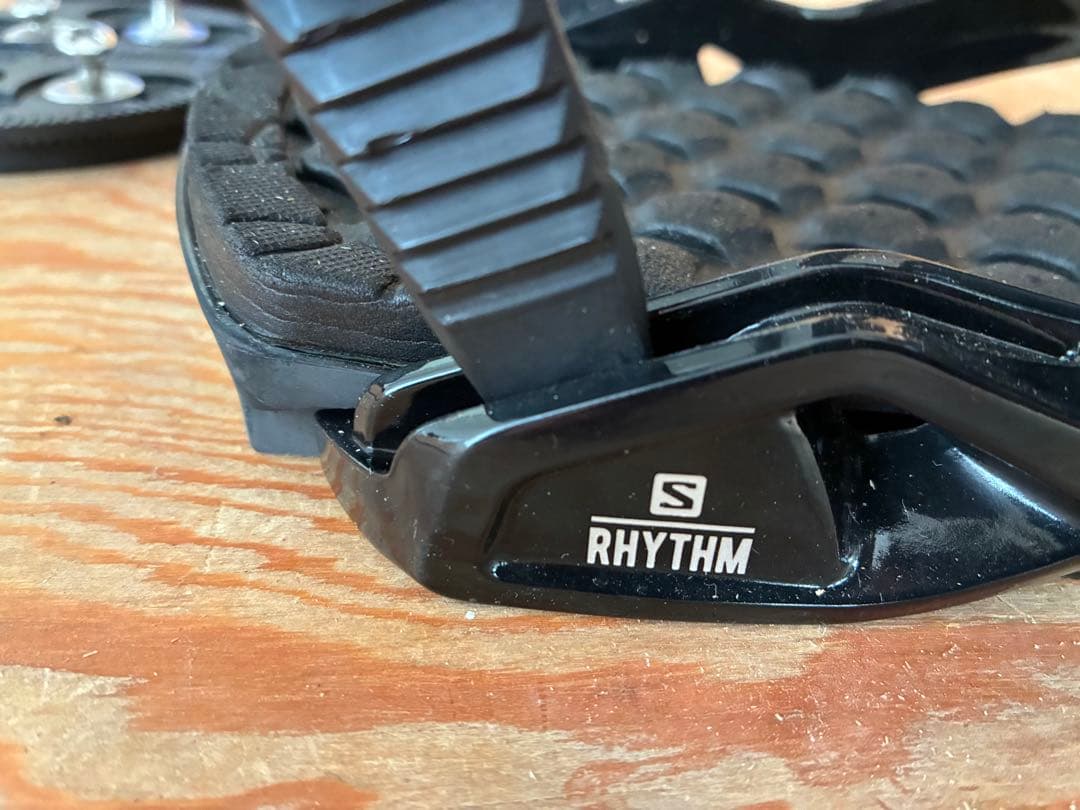 SALOMON ブラック ビンディング