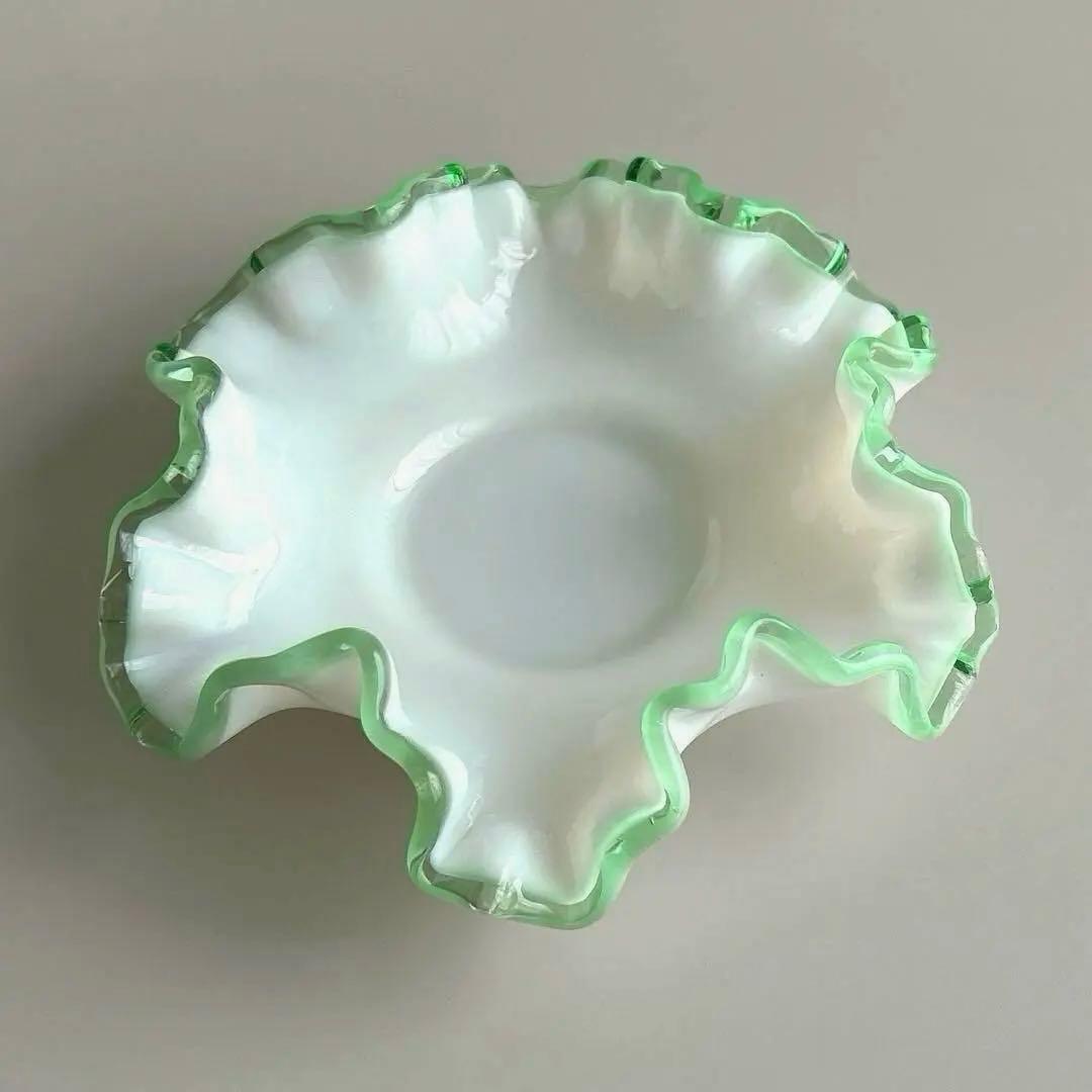 希少　fenton エメラルド　クレスト　アメリカ　ビンテージ　ミルクグラス