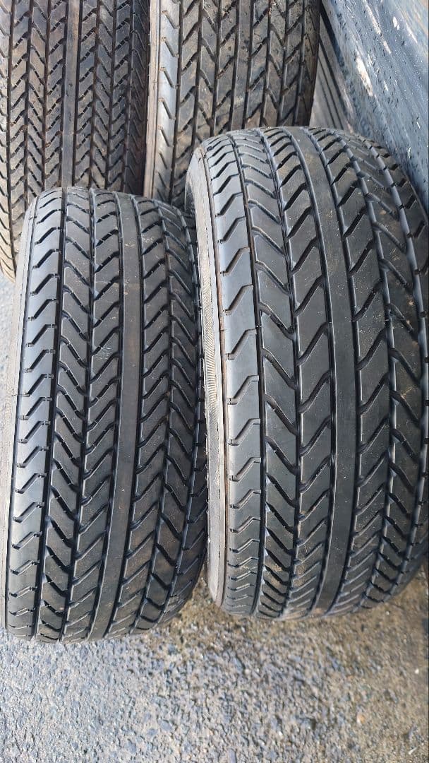 205/55R14 ピレリー　旧車　引張