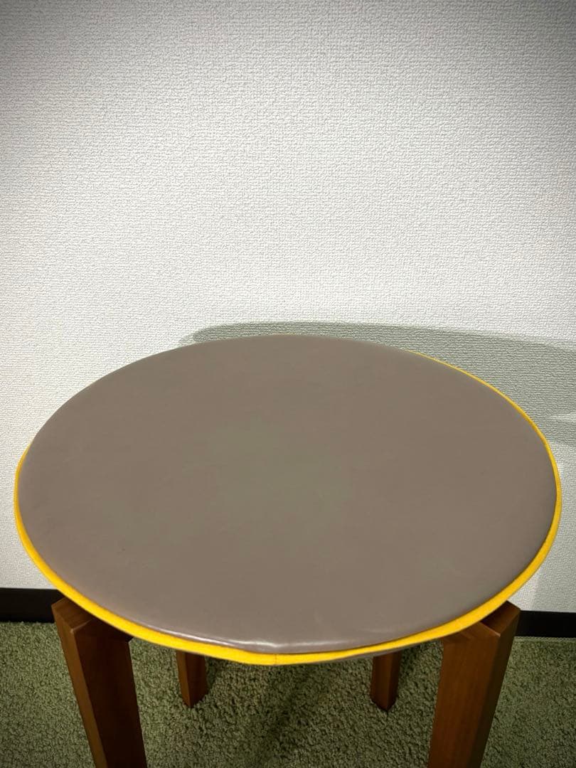 イタリア製 コーヒーテーブル φ40cm 無垢脚 レザートップ