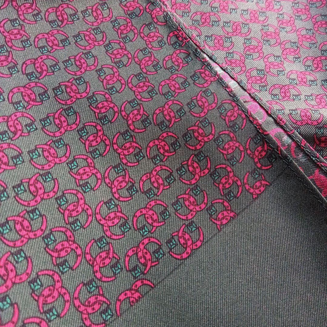 HERMES シルクスカーフ　ストールフリンジ付き赤グリーン