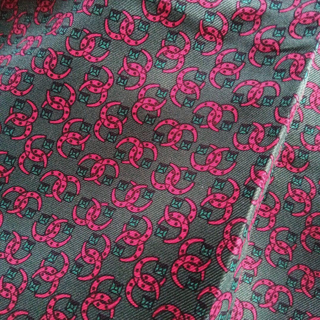 HERMES シルクスカーフ　ストールフリンジ付き赤グリーン