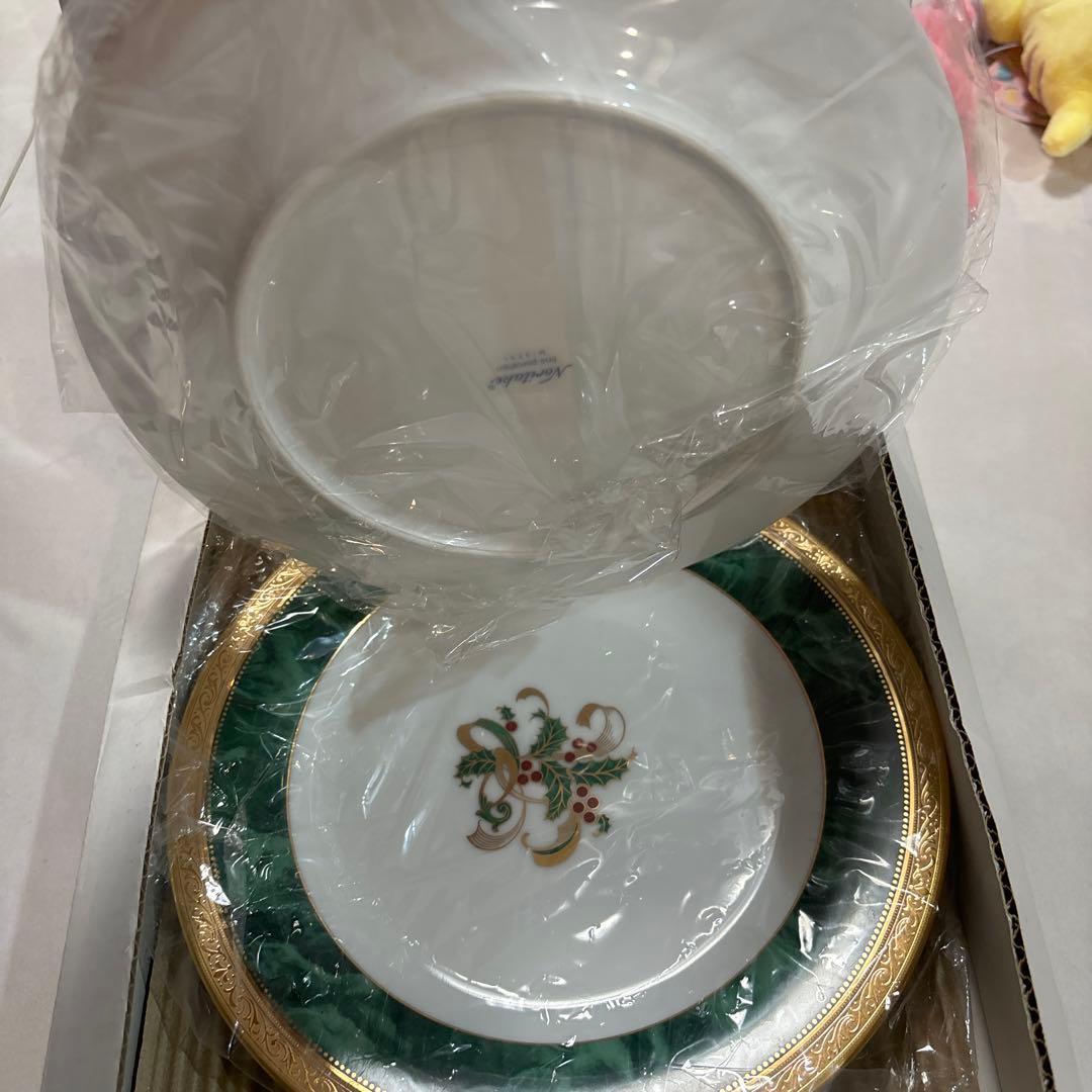 ノリタケ　のりたけ　プレート2枚　赤　緑コップ　セット