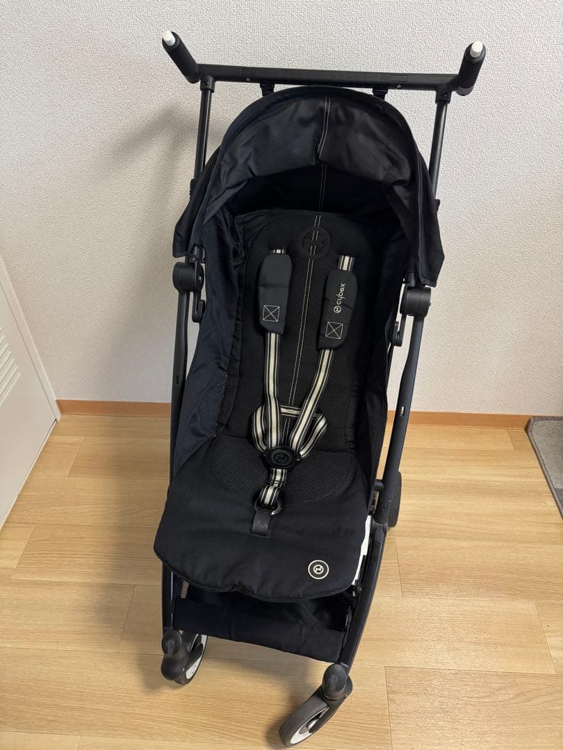 サイベックス　ブラック バギー レインカバー付き