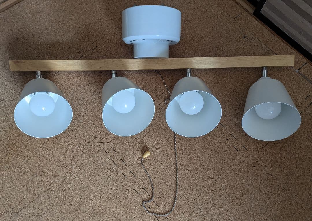 4灯式シーリングライト ホワイト