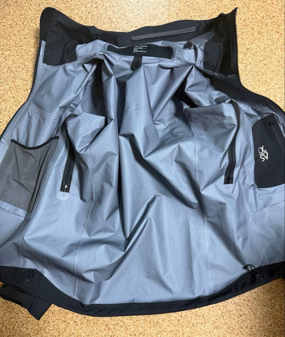 ARC'TERYX alpha SV JACKET M アークテリクス