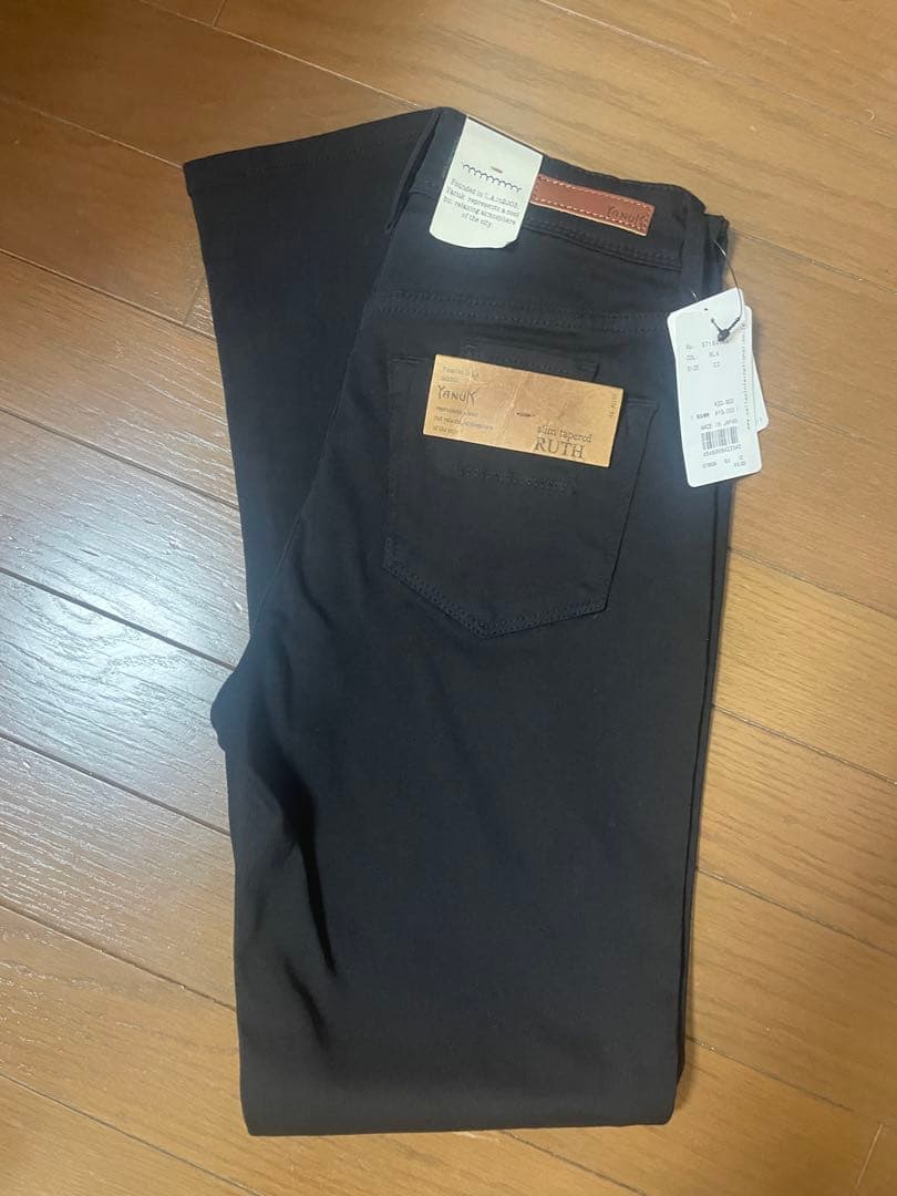 新品　ヤヌーク　スリムテーパード　ルース　22